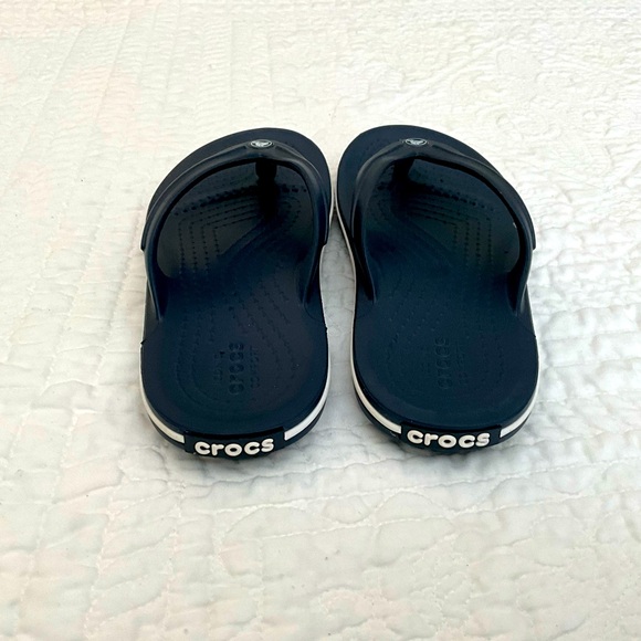 Brand New!  Boys Croc flip flops.  Size 1 - Picture 2 of 4